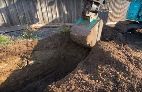Does the type of soil in different Auckland suburbs affect excavation costs?